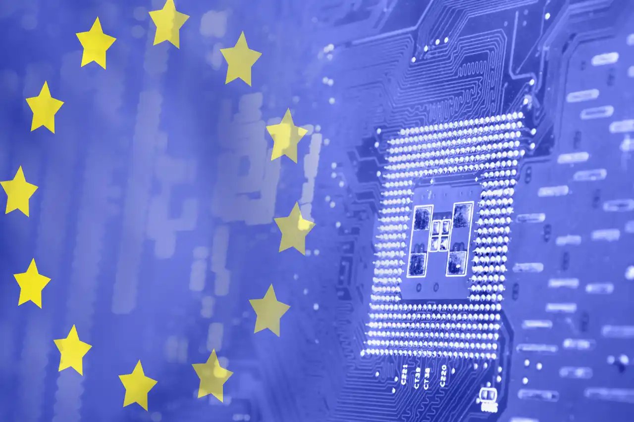 Drapeau européen avec un puce électronique