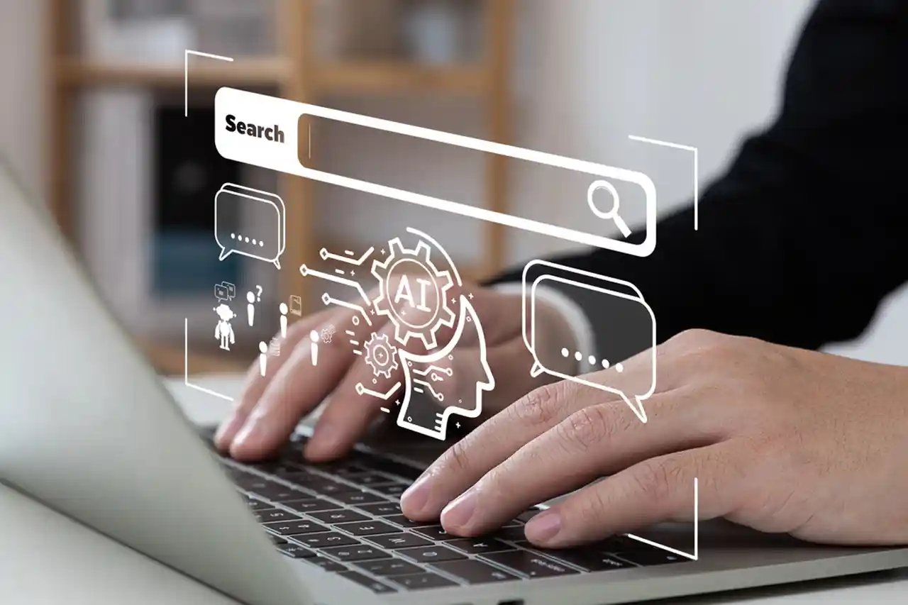 Un homme réalise une recherche sur un moteur de recherche IA