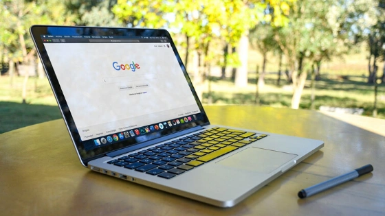 Google Analytics et ses fonctionnalités.